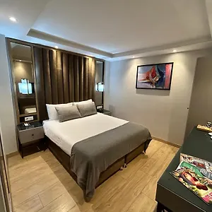 The Roomy Nisantasi Hotel